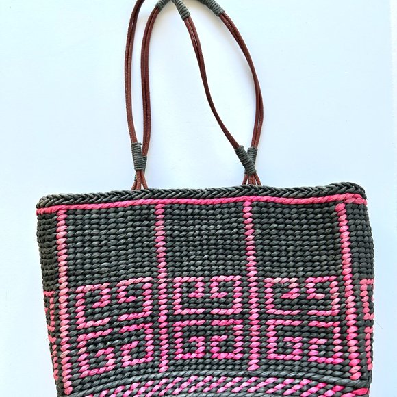 Givenchy Straw Tote - Picture 4 of 11